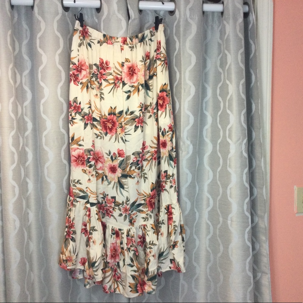 Hibiscus High Low Skirt - Picture 2 of 3